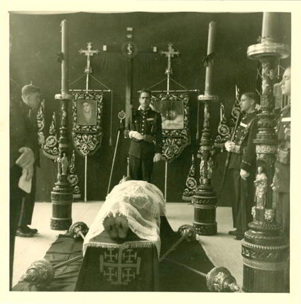 sepulcro-corporacion-historia-marina-1942